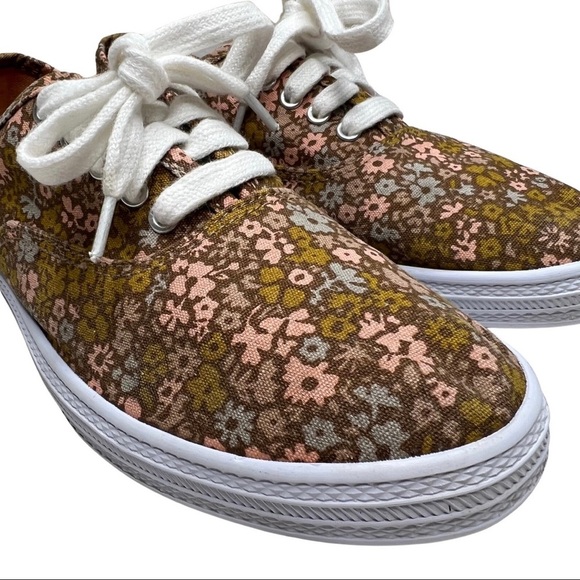 Universal Thread Sneakers Lace Up Canvas Floral Brown Pink 7 - Picture 3 of 16